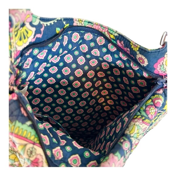 Vera Bradley Crossbody Mailbag in Petal Paisley - Picture 6 of 7